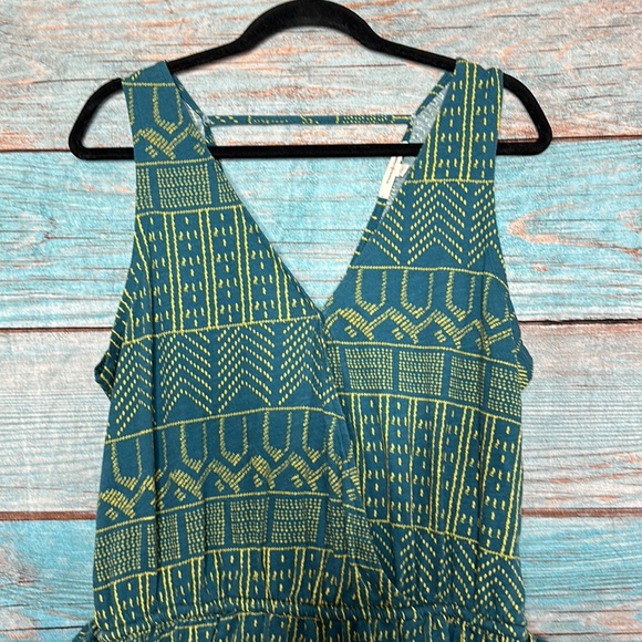 Anthropologie Pure and Good V Neck Wrap Tank Size Medium - Picture 3 of 6